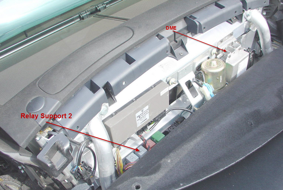 Location of Relay Carrier 2 In 2000 Cabriolet 996 Series (Carrera
